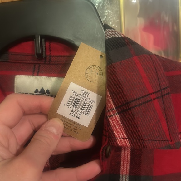 *FINAL* NORTHEAST OUTFITTERS CLASSIC LIGHTWEIGHT FLANNEL:RED/BLACK PLAID: NWT: S - Picture 3 of 4